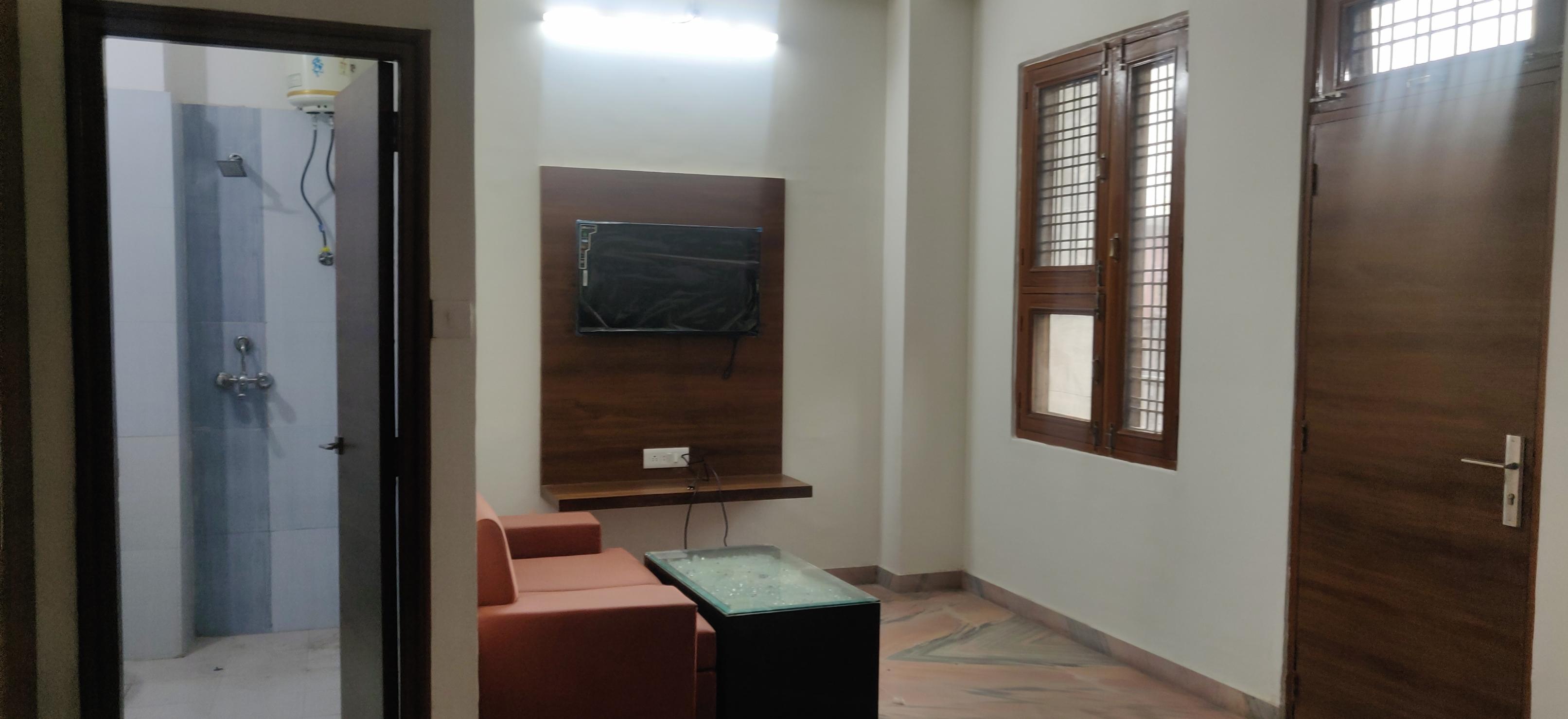 Hotel Contessa - Tap to explore photos