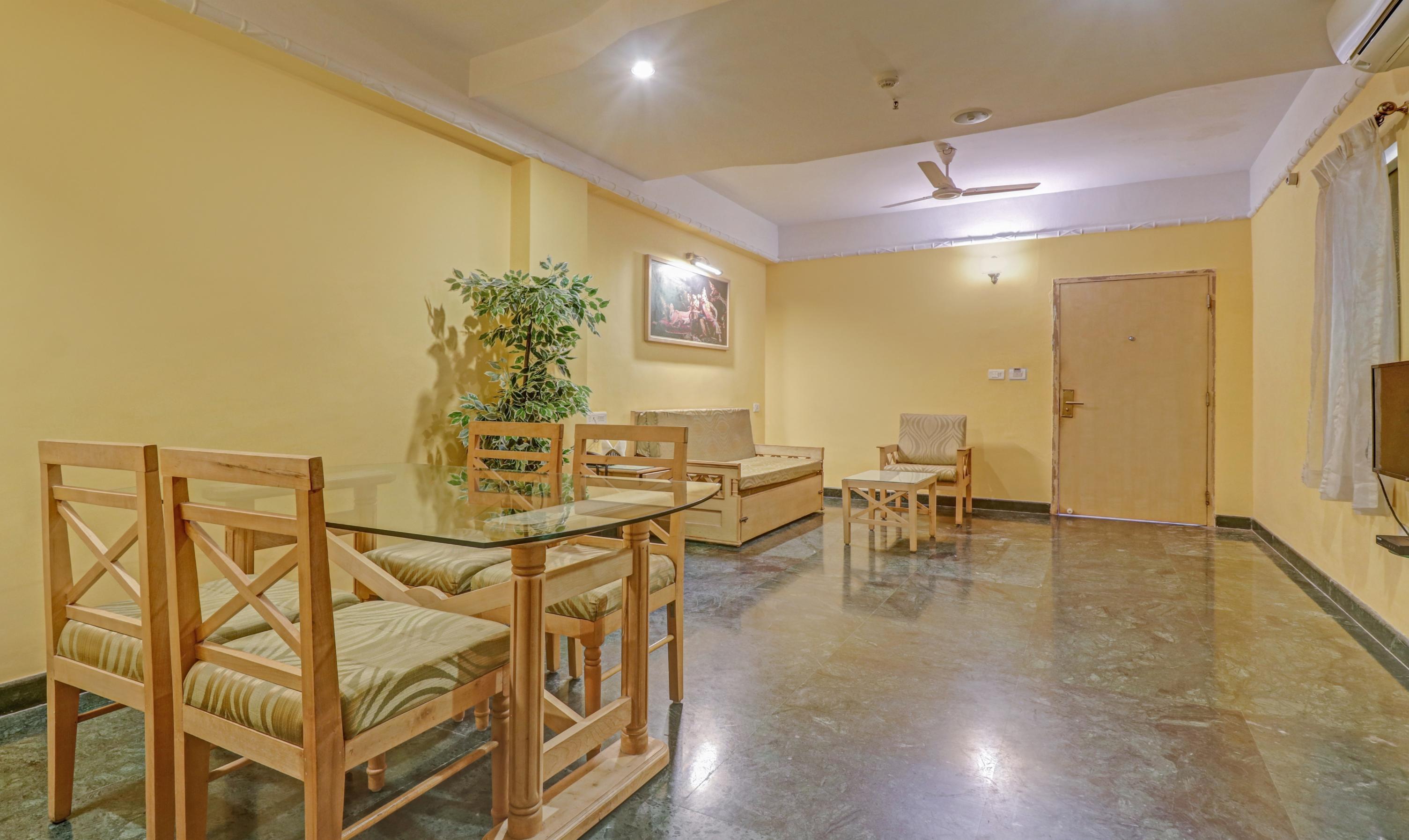 Treebo Komfort Suites, 3 Km From Mysore Palace - Tap to explore photos