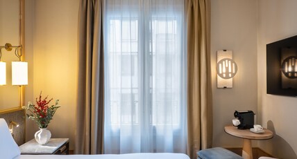 Le Belgrand Hotel Paris Champs Elysees, Tapestry by Hilton Room Type - DOUBLE DELUXE ROOM