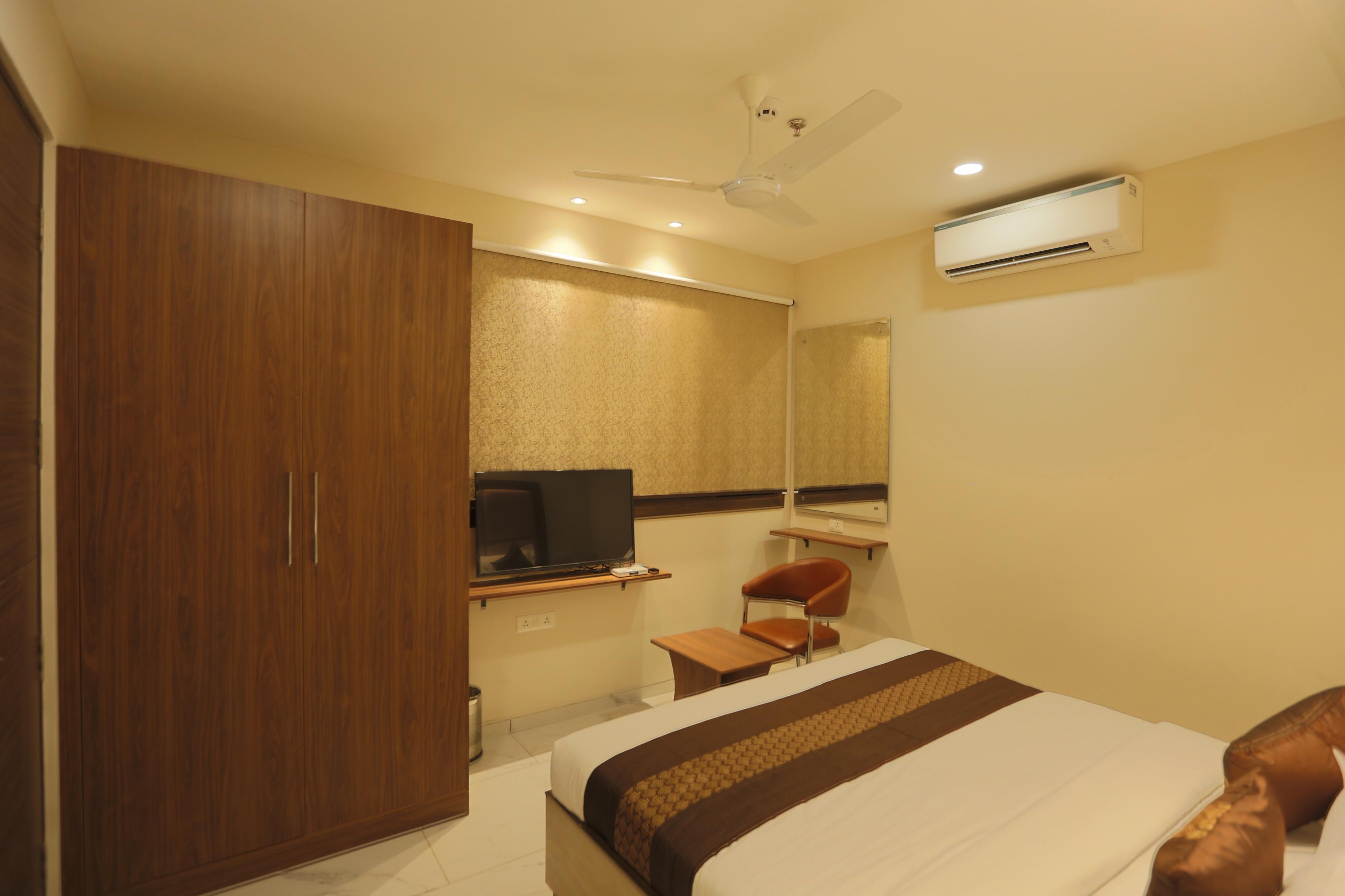 Hotel Bliss ON CHANDIGARH MOHALI MANALI AMRITSAR HIGHWAY - Tap to explore photos