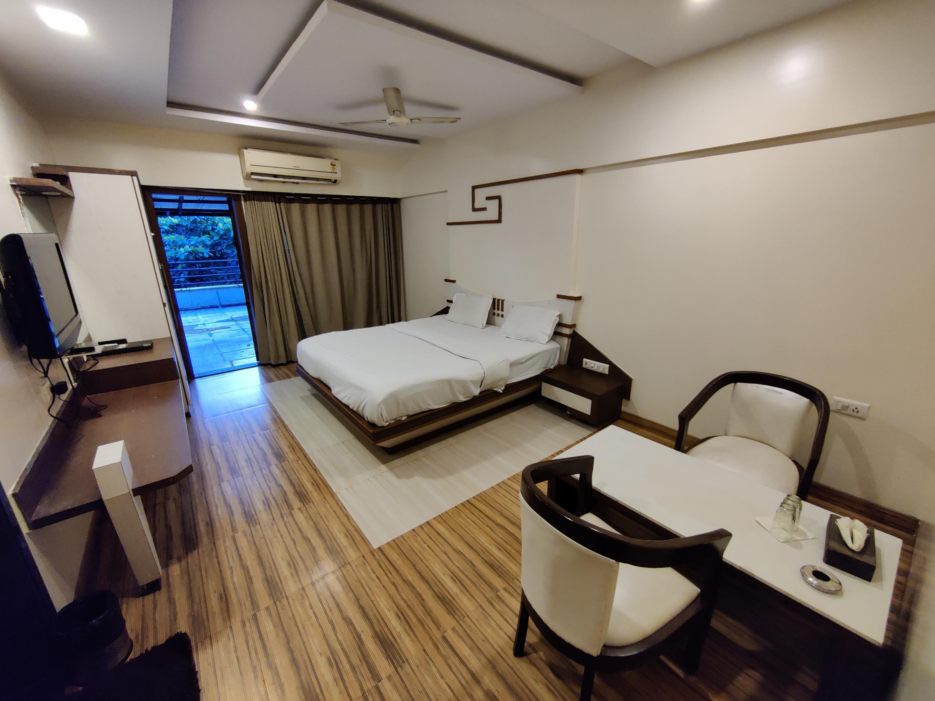 Praveen International Hotel Room Type - Suite