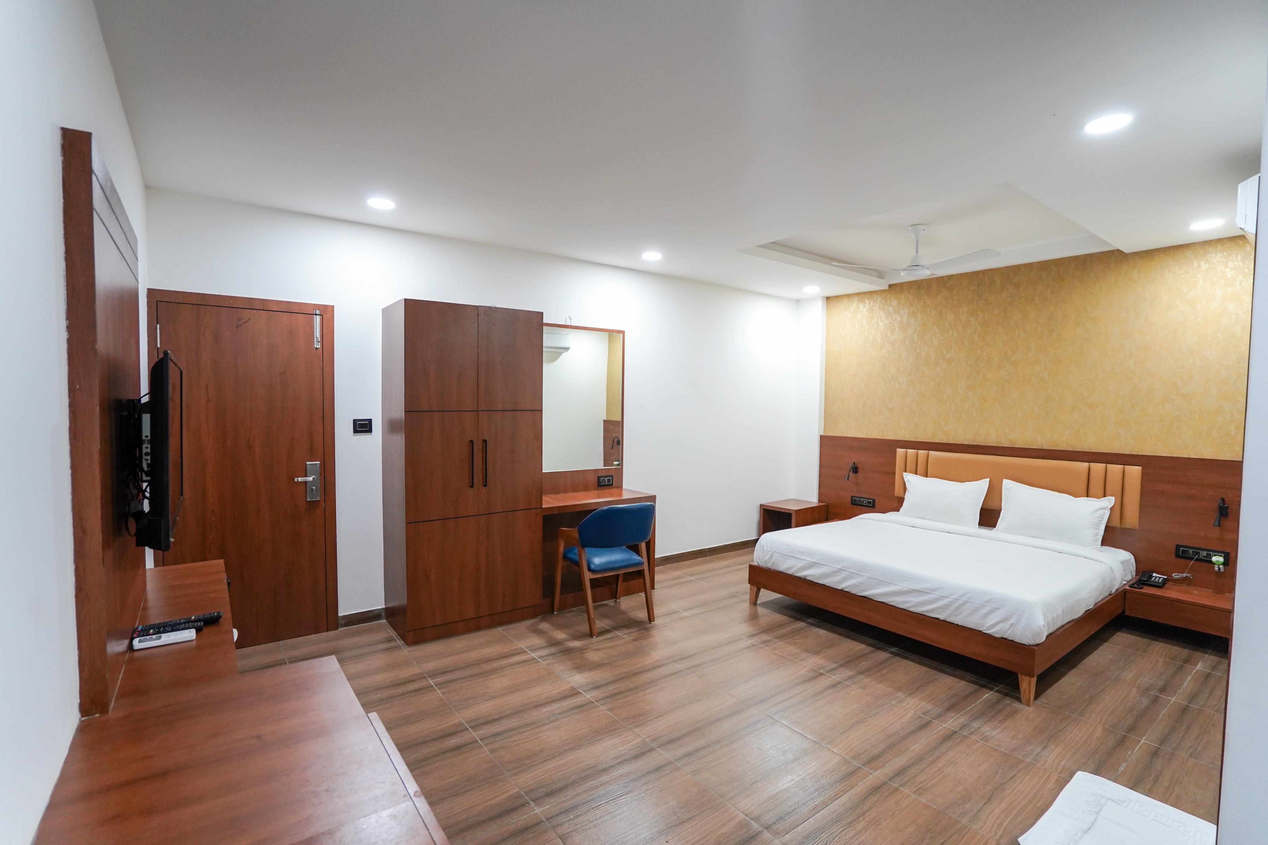 HOTEL THE DEVRAJ PALACE ( 100 METERS FROM BHUJ RAILWAY STATION ) Room Type - FAMILY ROOM