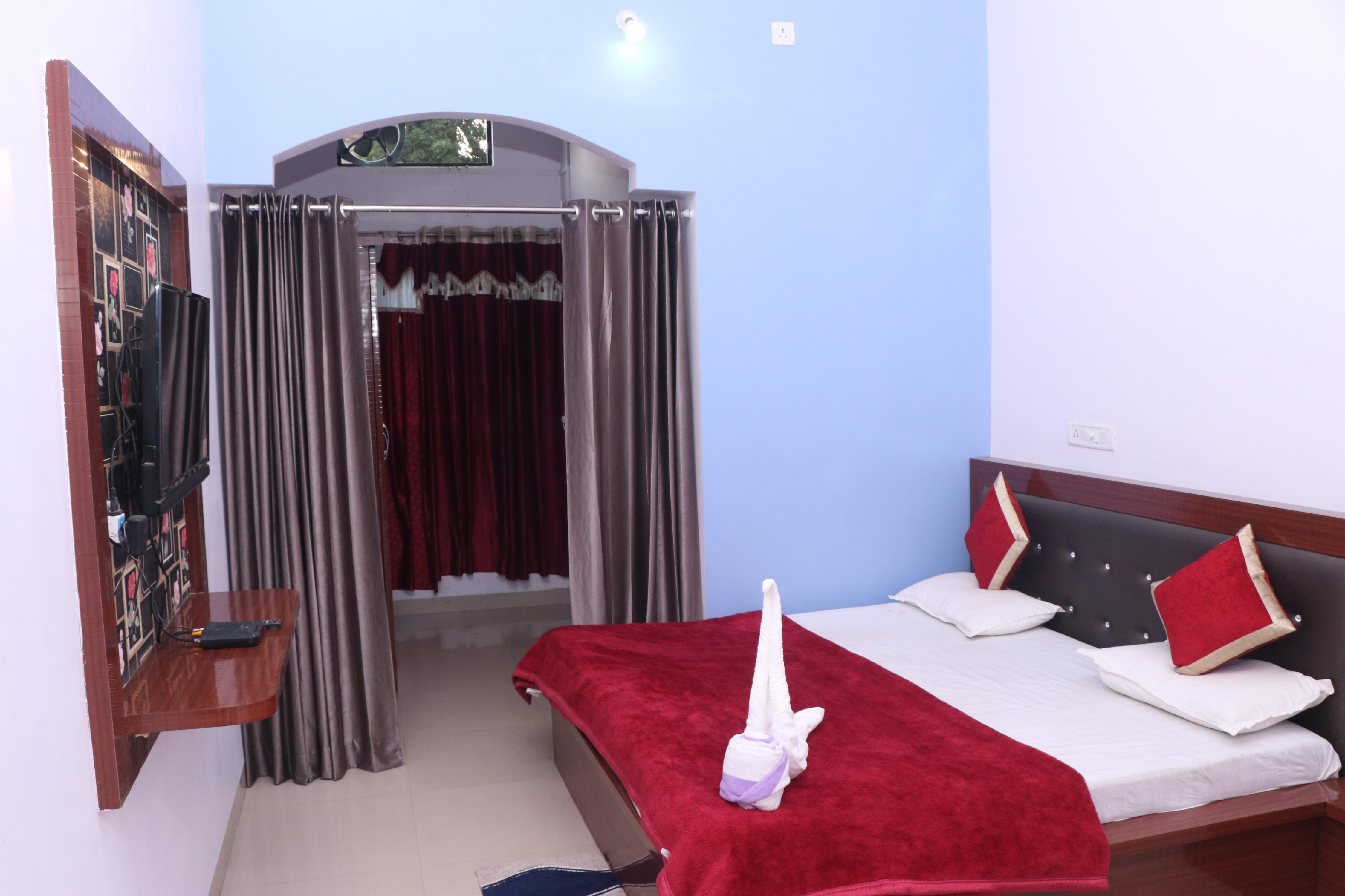Hotel Maharaja Palace Room Type - Standard Non AC Room