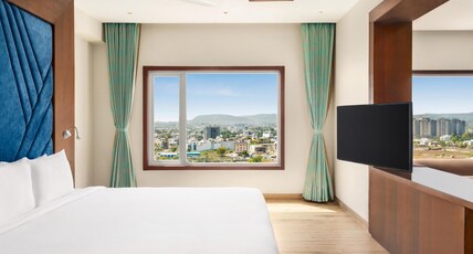 Howard Johnson by Wyndham Udaipur Roop Nagar Room Type - 1 King Bed, Executive Suite, Non-Smoking