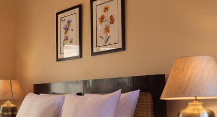 Lamrin Boutique Cottages Room Type - Deluxe Double Room with Terrace and Mountain View