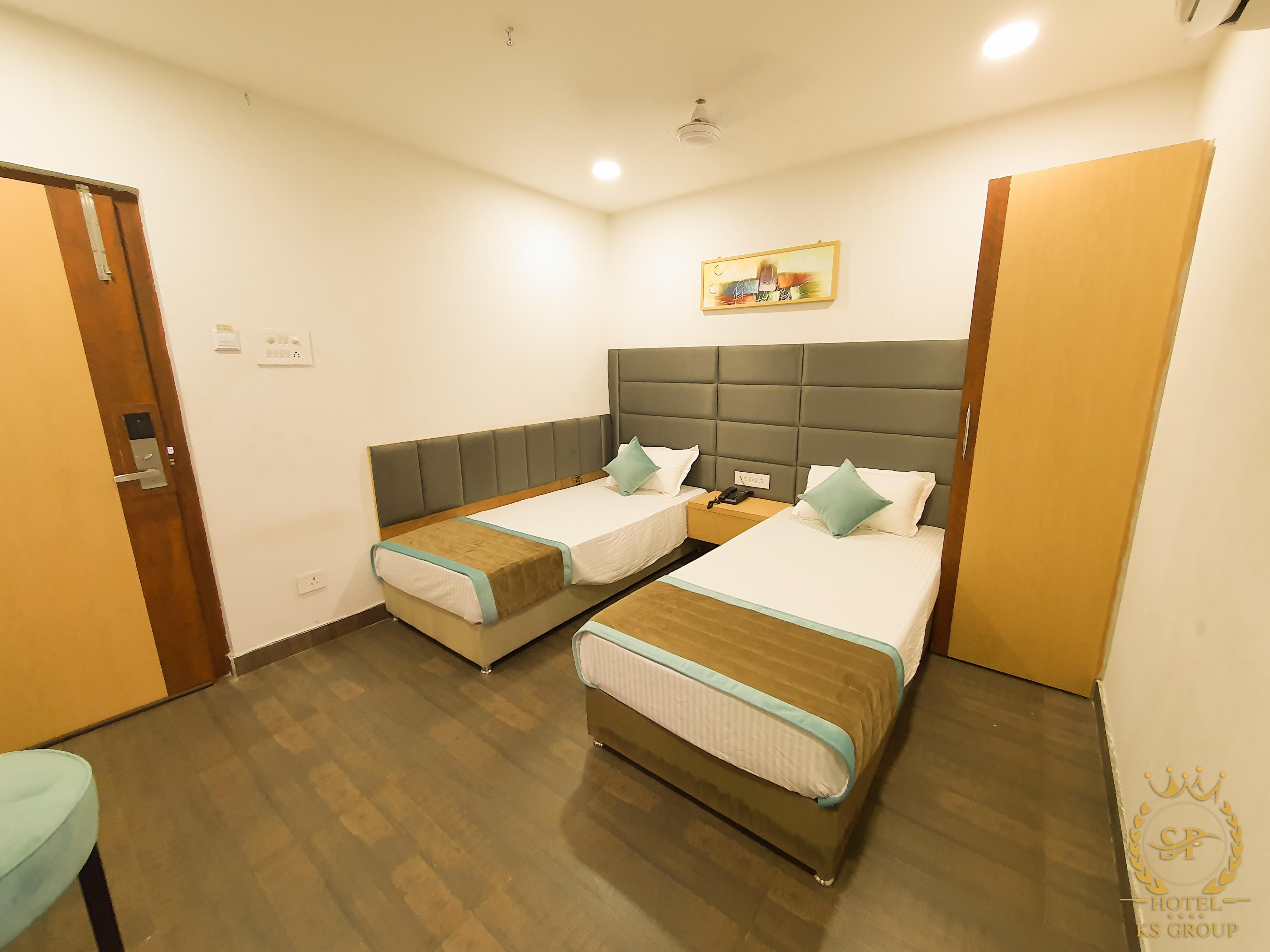 HOTEL SHAAN-E-PUNJAB - Tap to explore photos