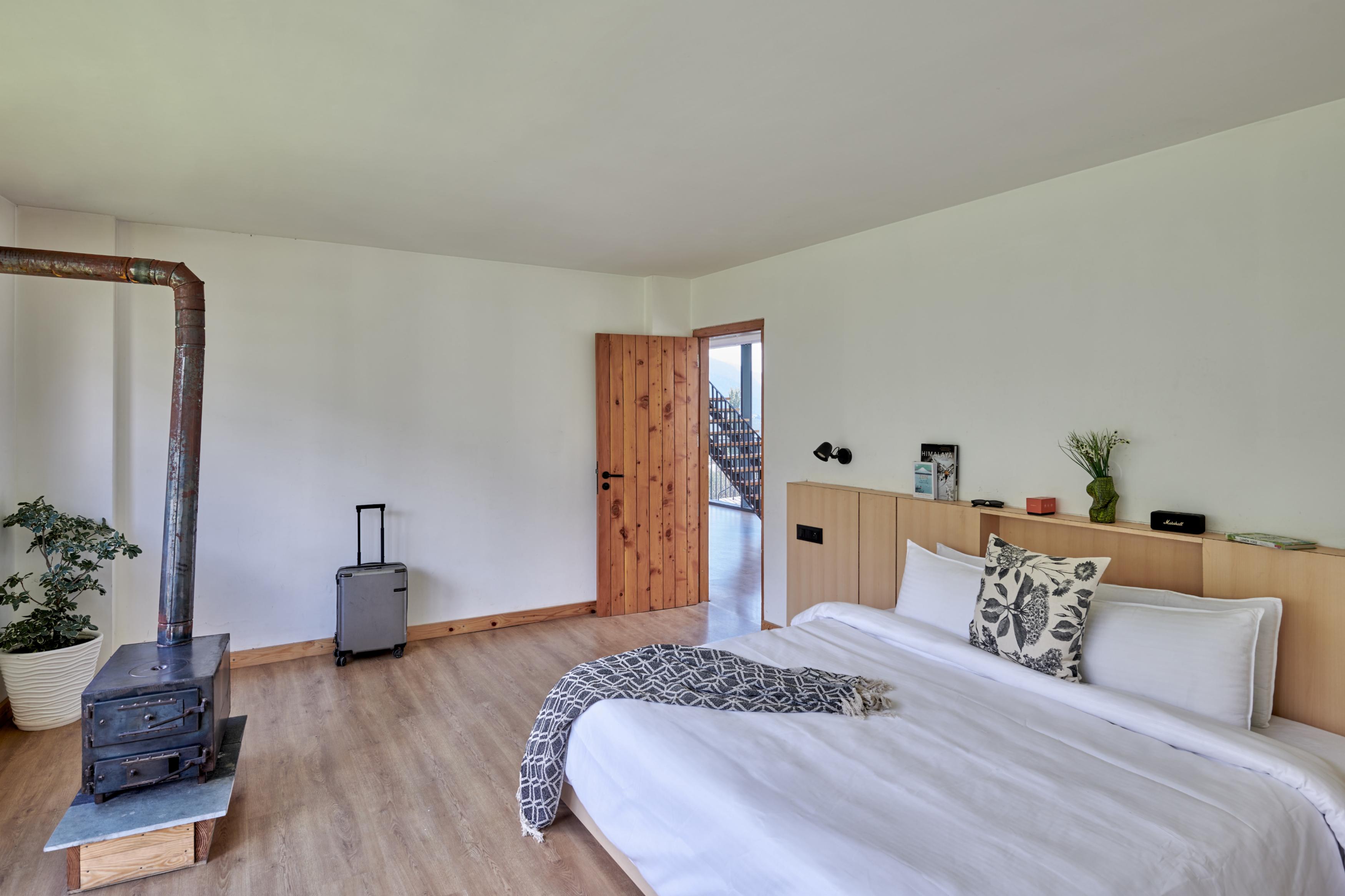 Warehouse Suites & Loft Room Type - Fireplace Suite