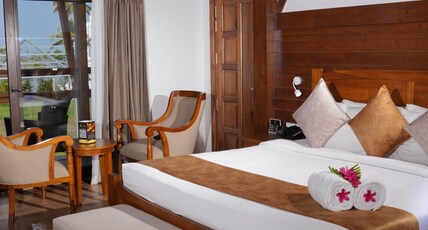 Gokulam Grand Resort & Spa, Kumarakom Room Type - Premium Lake View Room With Sitout Area Gokulam Grand Resort & Spa, Kumarakom Room Type - Premium Lake View Room With Sitout Area