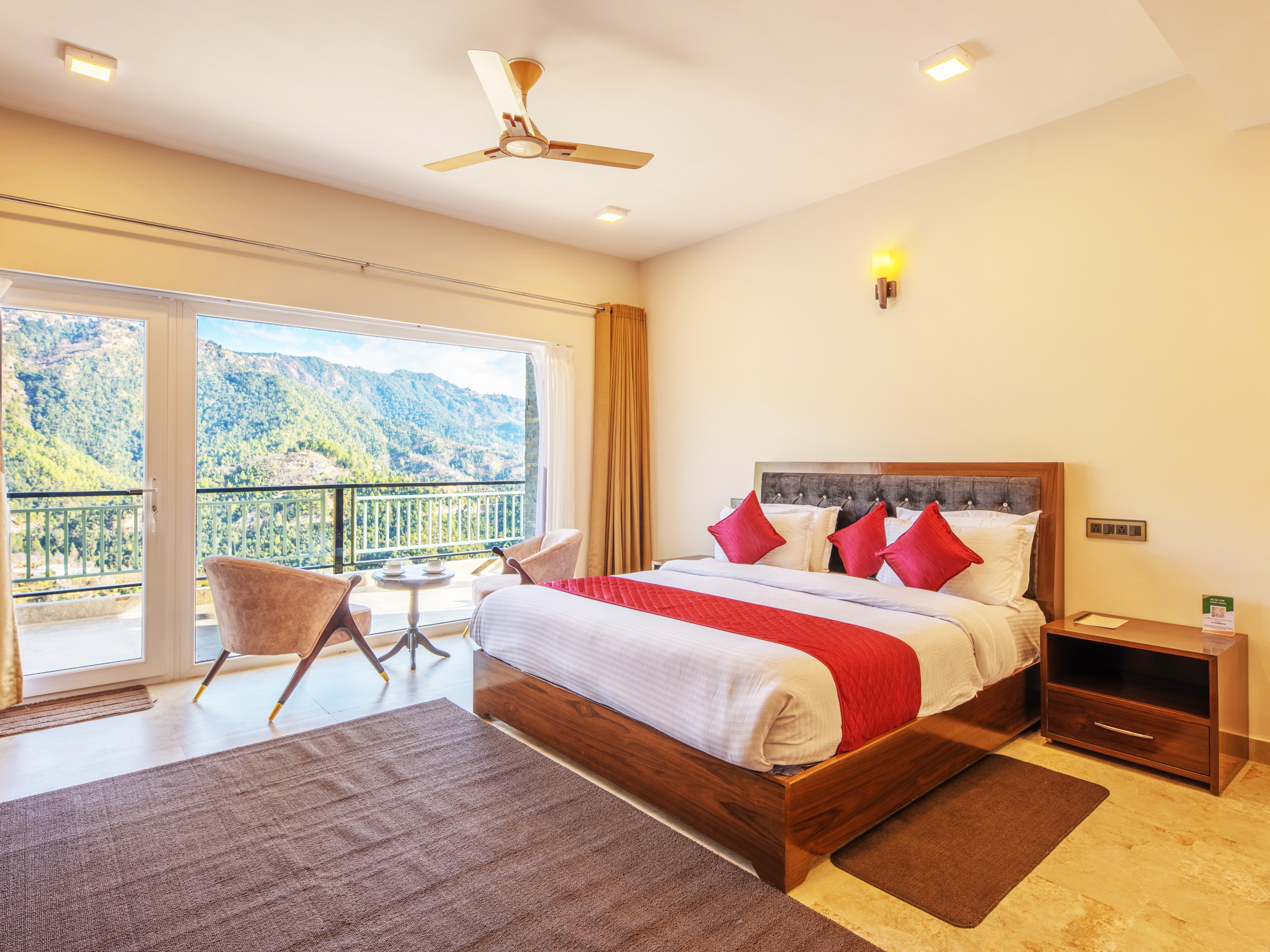 Captains Paradise Room Type - Superior Rooms with Balcony and Mountain View