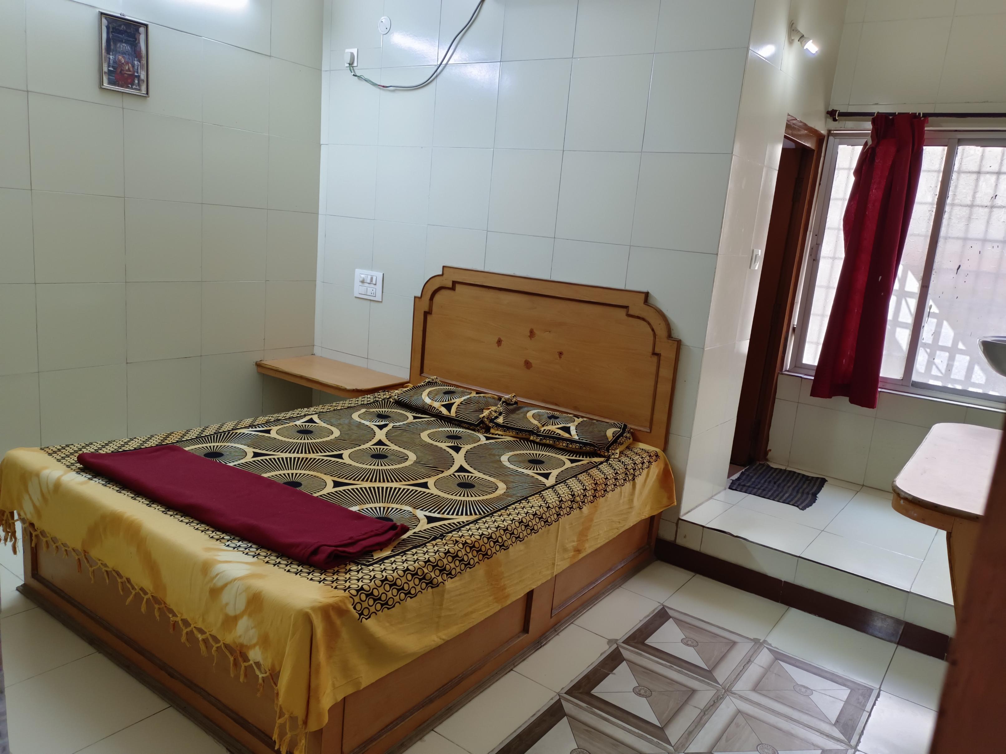 Sri Guru Vathsalya Lodge