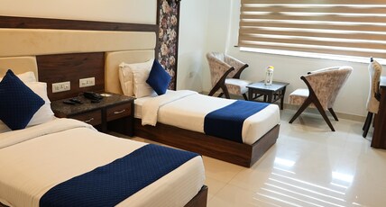NJ Portico Room Type - Executive Twin Room with Working Desk