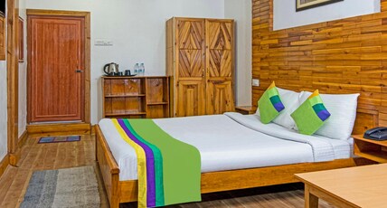 Treebo Omega Stay Inn Room Type - Standard Room