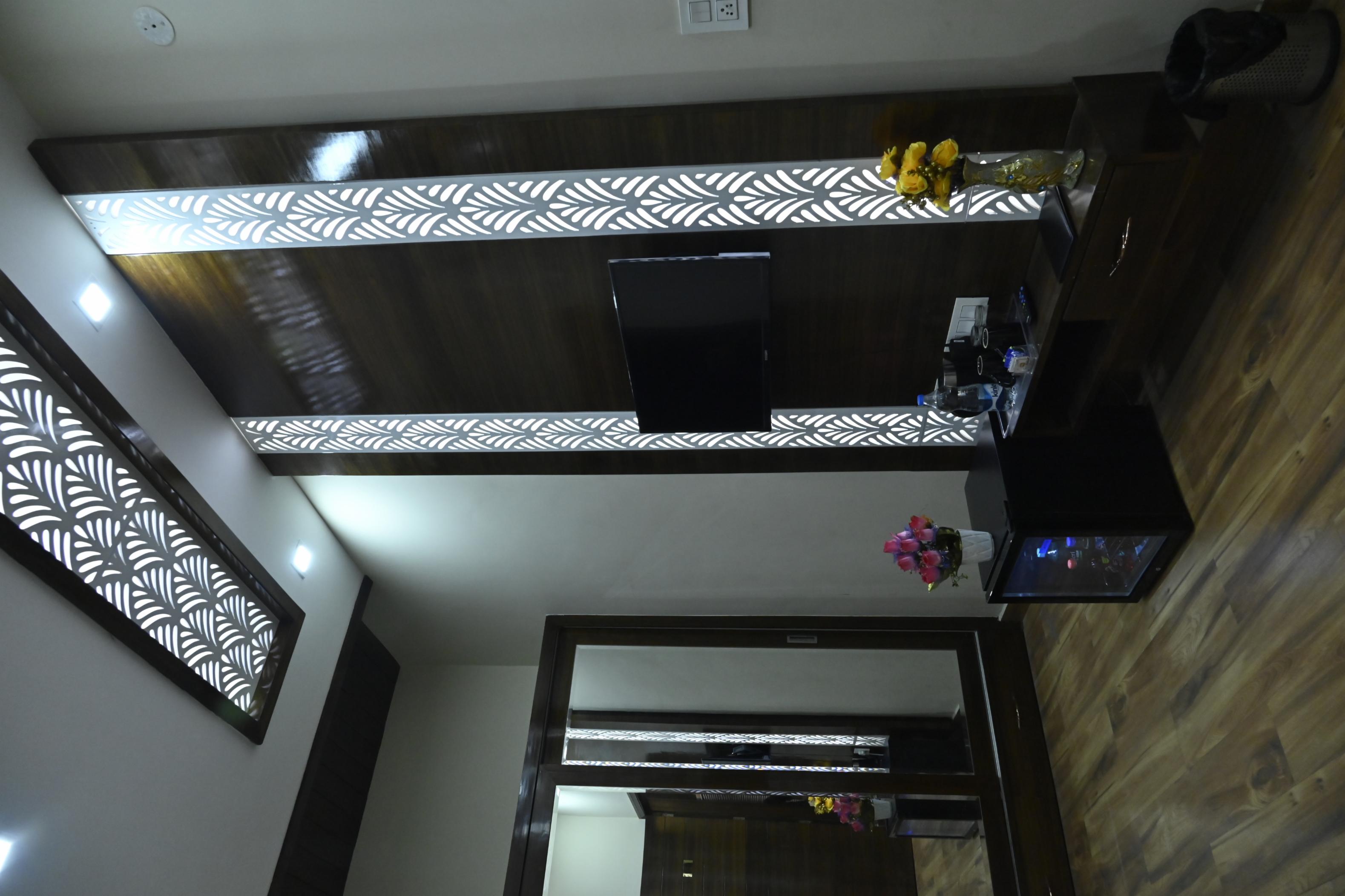 Hotel Guntas Residency(300 Mtr From Golden Temple) - Tap to explore photos