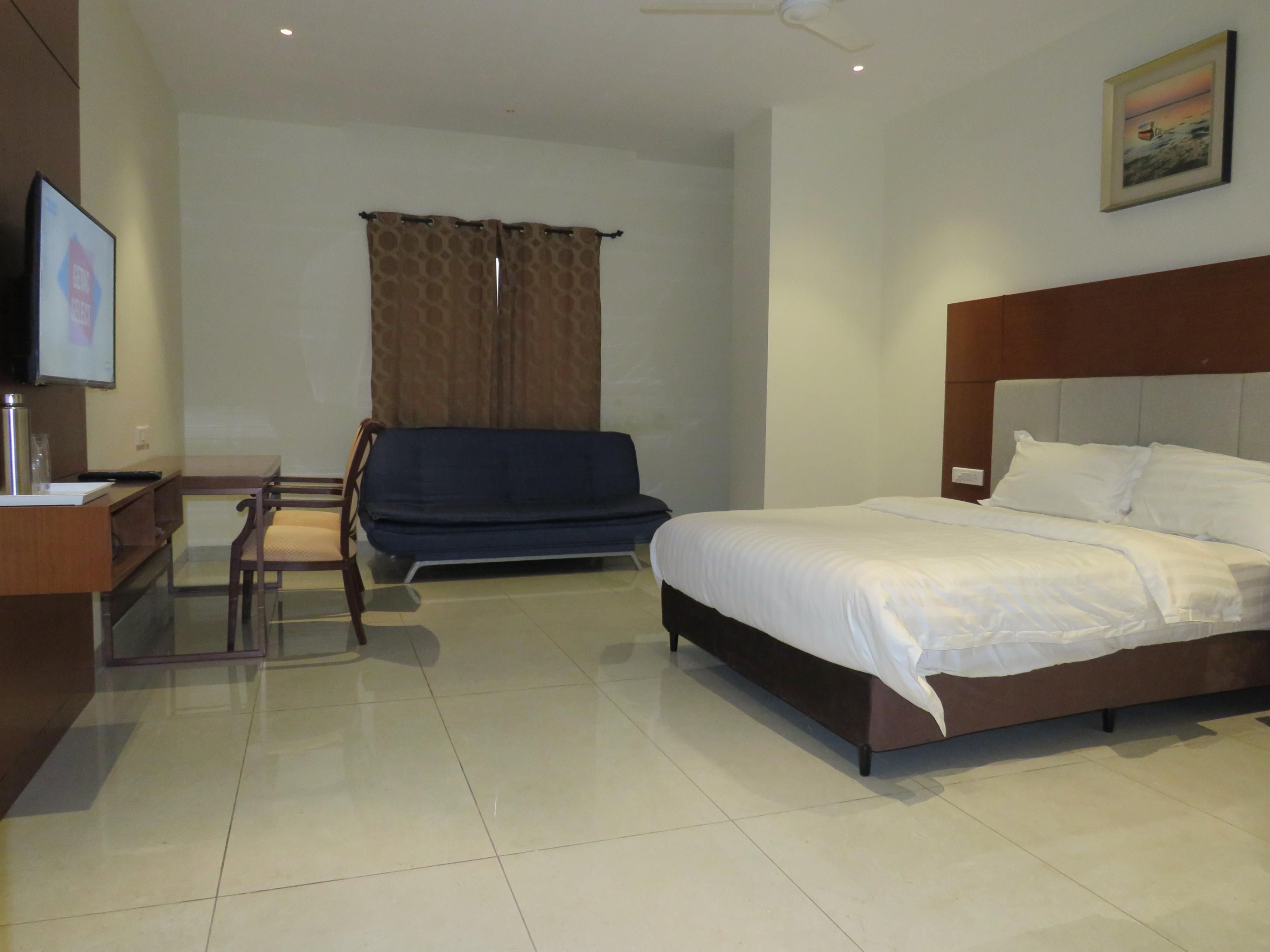 JFN COMFORT HOTEL - Tap to explore photos