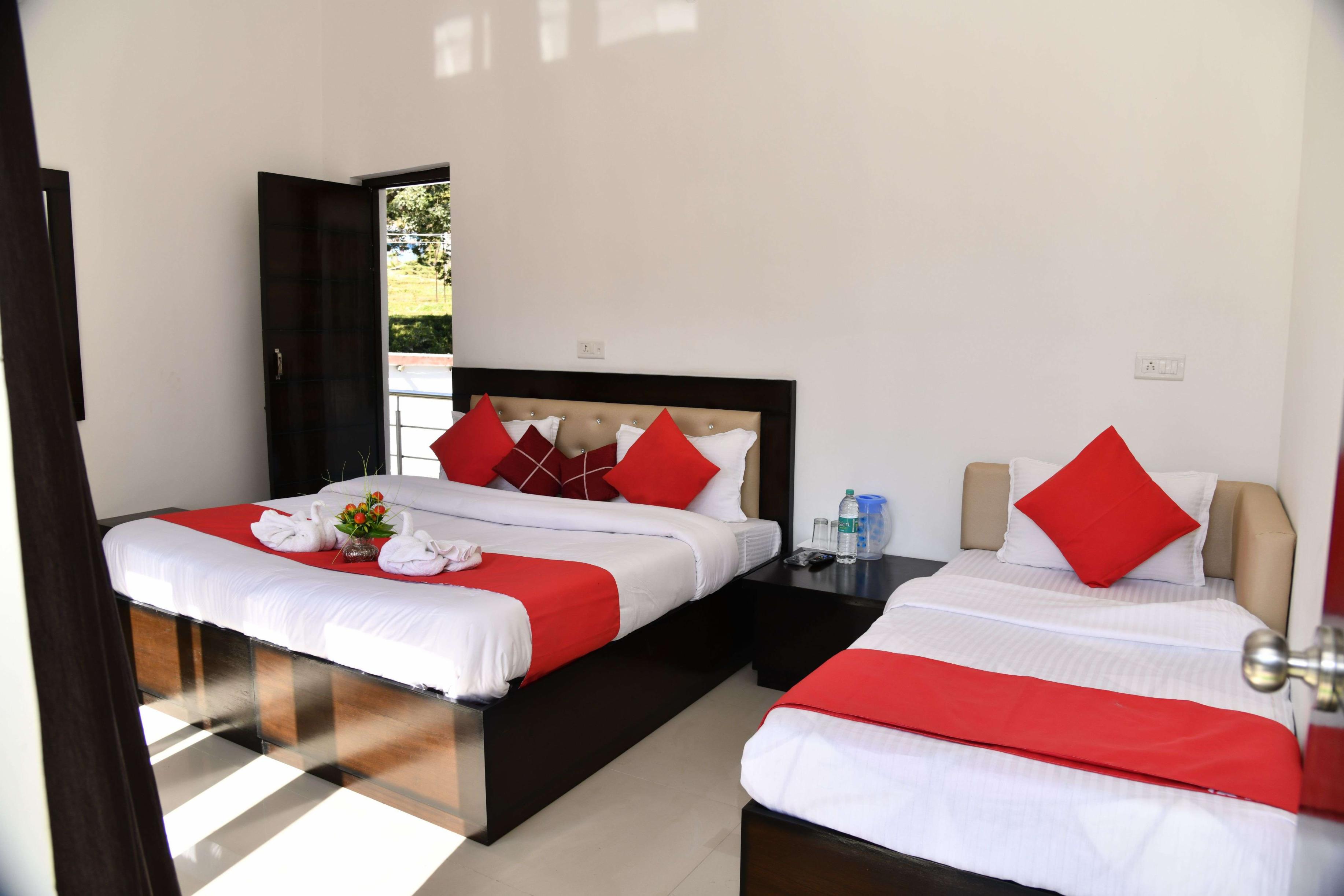 Hotel Shiv Dham & Restaurant - Tap to explore photos