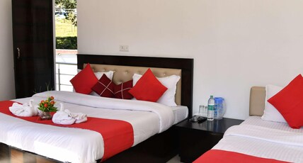 Hotel Shiv Dham & Restaurant Room Type - Delux Room with Valley View