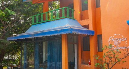 Lakeside Boheme Inn | Rooms & Tents Room Type - House Of Bohemian - 4 BHK with private Swimming Pool