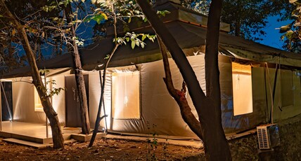 Lakeside Boheme Inn | Rooms & Tents Room Type - Boho Mansion