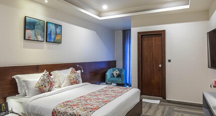 JS Souvenir @ 5min far from Airport Room Type - Superior Room with Balcony JS Souvenir @ 5min far from Airport Room Type - Superior Room with Balcony