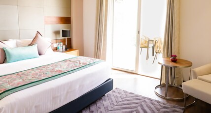 Regenta Suites Gurugram, Sector 49 Sohna Road Room Type - Presidential Suite with BathTub and Private Terrace Regenta Suites Gurugram, Sector 49 Sohna Road Room Type - Presidential Suite with BathTub and Private Terrace