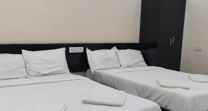 SRI VIGNESH RESIDENCY Room Type - SUITE ROOM