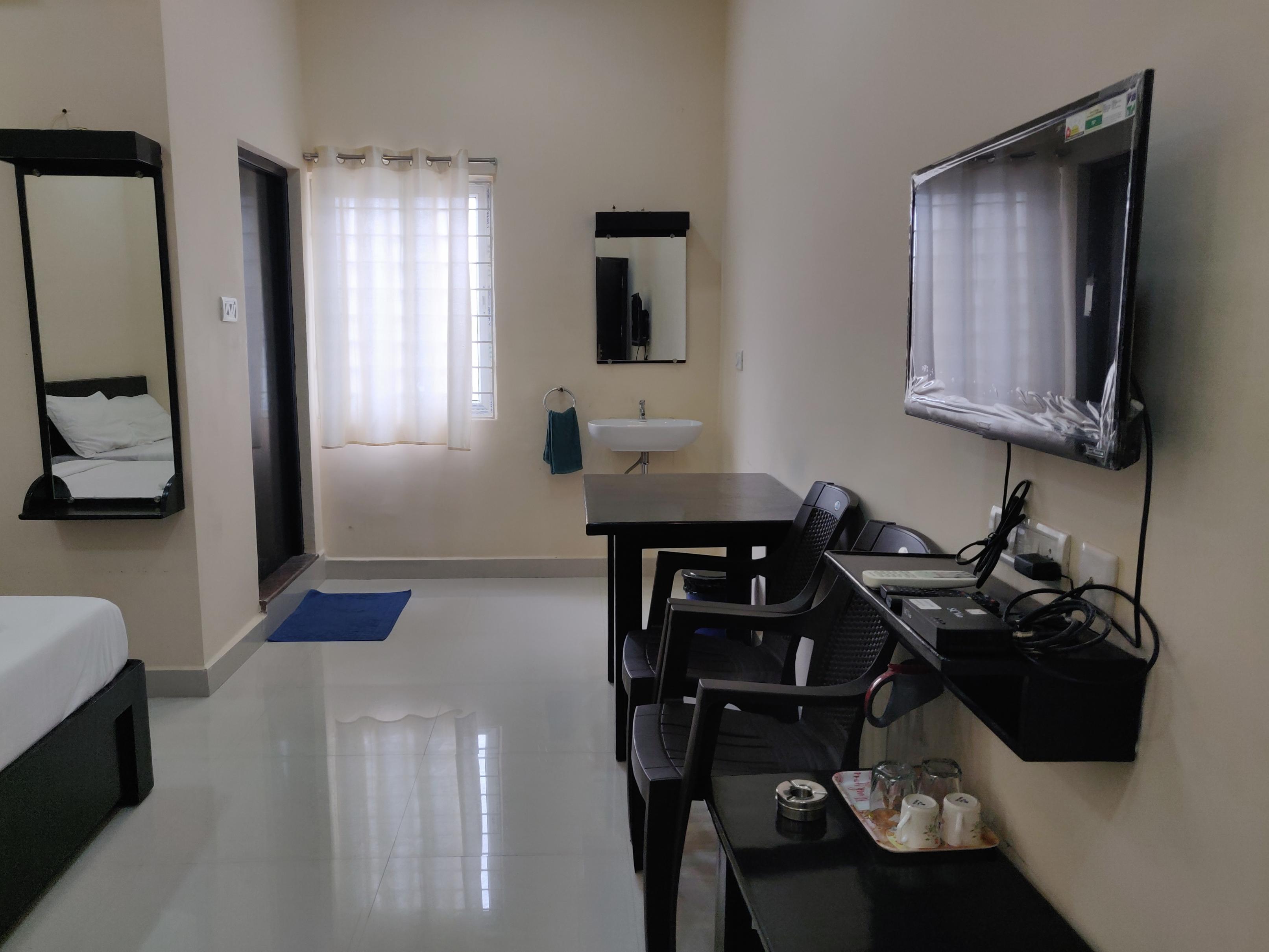 SRI VIGNESH RESIDENCY - Tap to explore photos