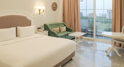 Hotel Hillock Ahmedabad Room Type - Superior With Balcony
