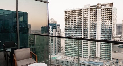 Ramee Dream Hotel Downtown Room Type - Luxury King Room with Balcony:Canal View