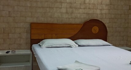 HOTEL GOLDEN SAND Room Type - DOUBLE NON AC