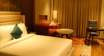 Dreamz Inn & Suites Room Type - Premium Room