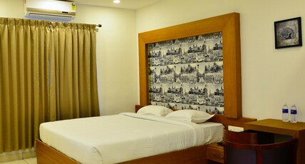 Aura Residency Payyannur Room Type - EXECUTIVE AC ROOM