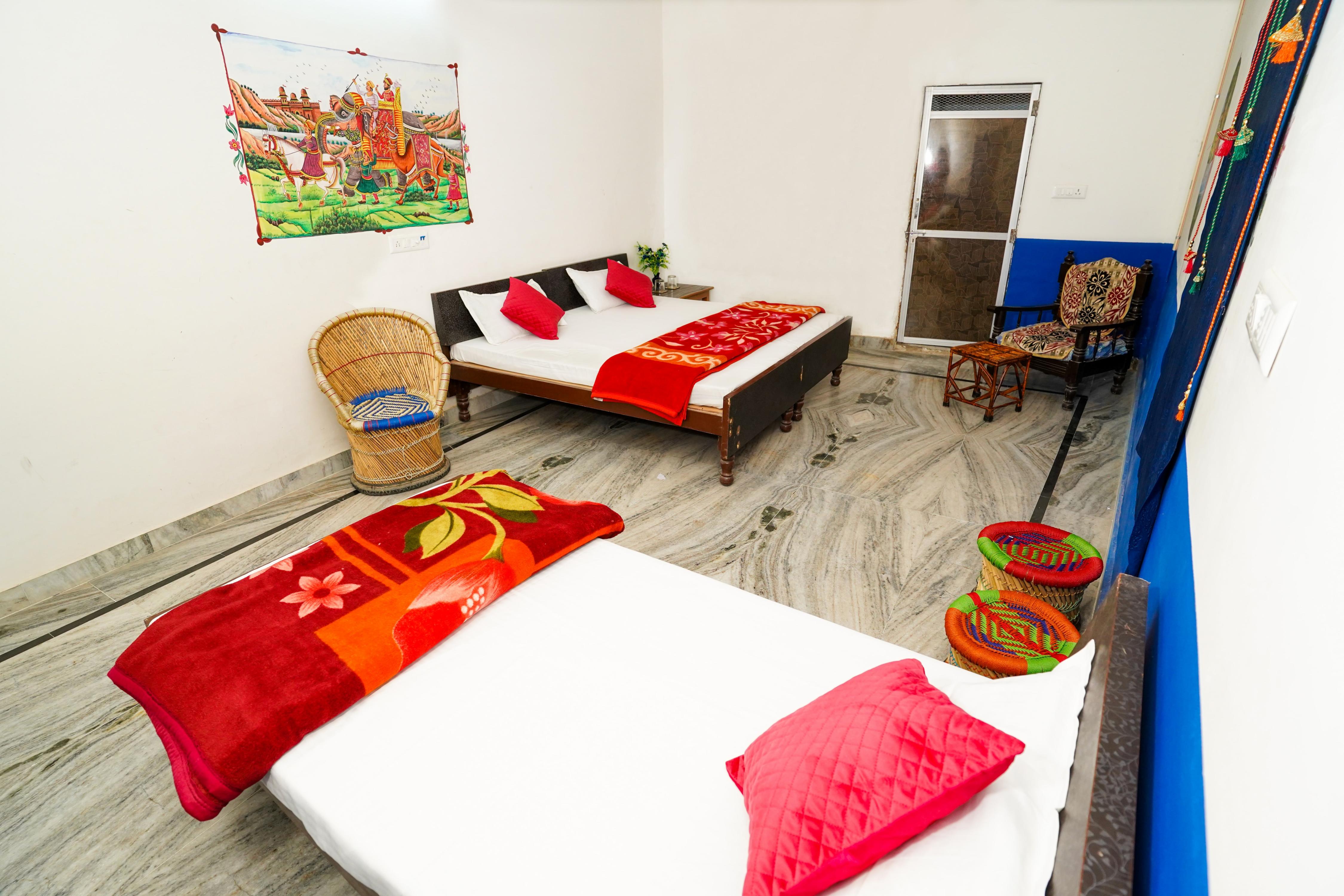 Inda Paying GuestHouse - Tap to explore photos