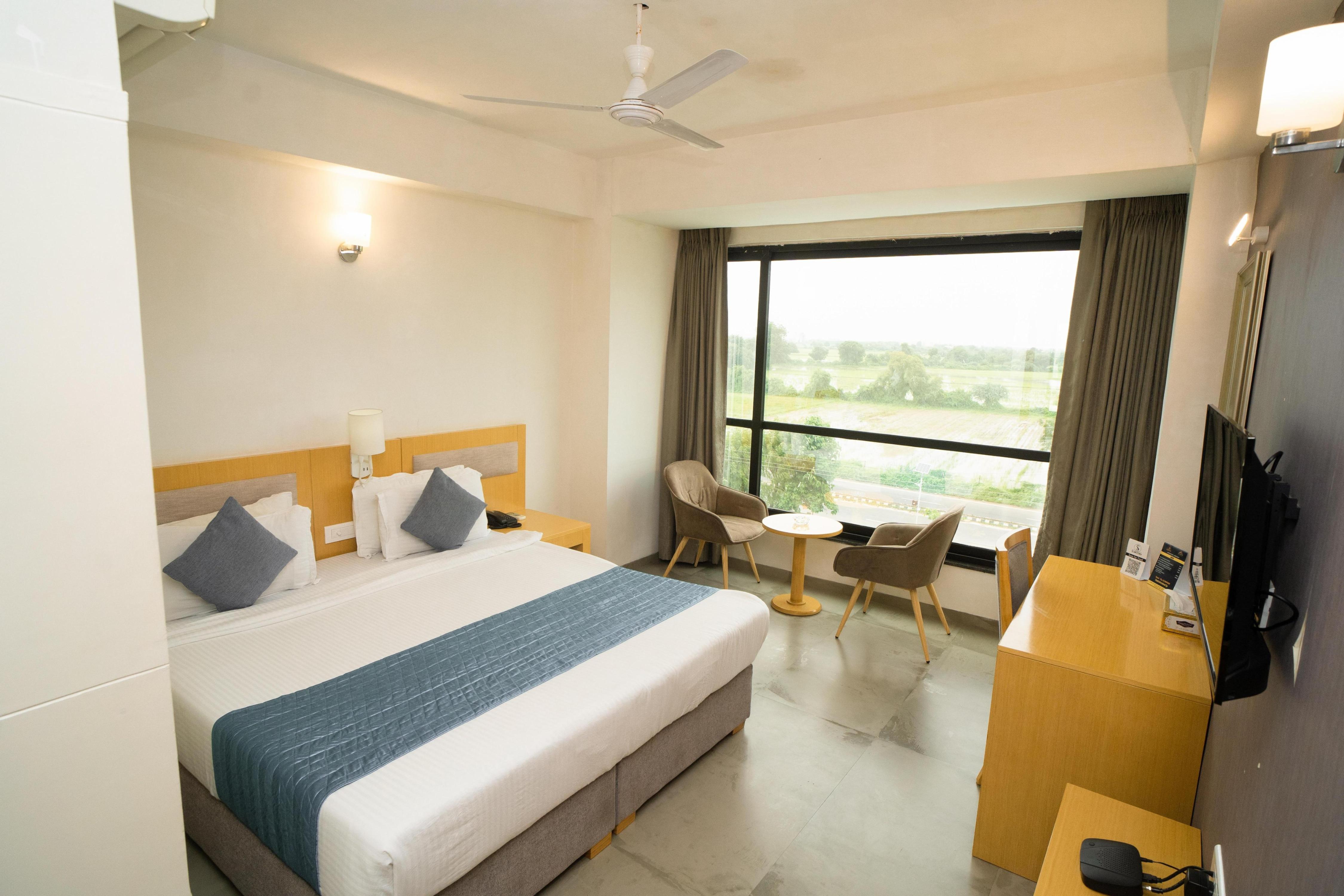 HOTEL THE SCORPION Room Type - Deluxe Rooms