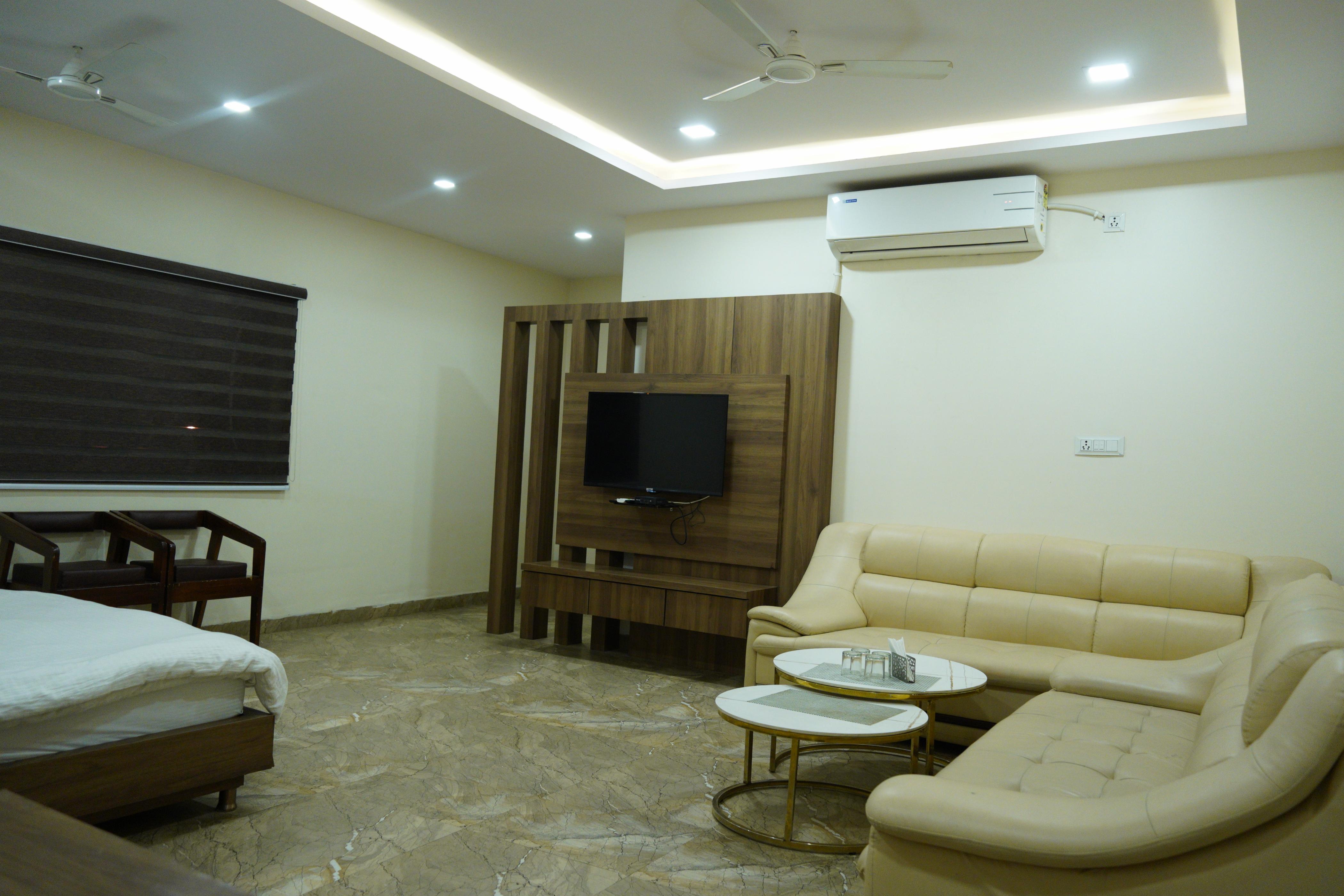 Hotel Sagar Inn - Tap to explore photos