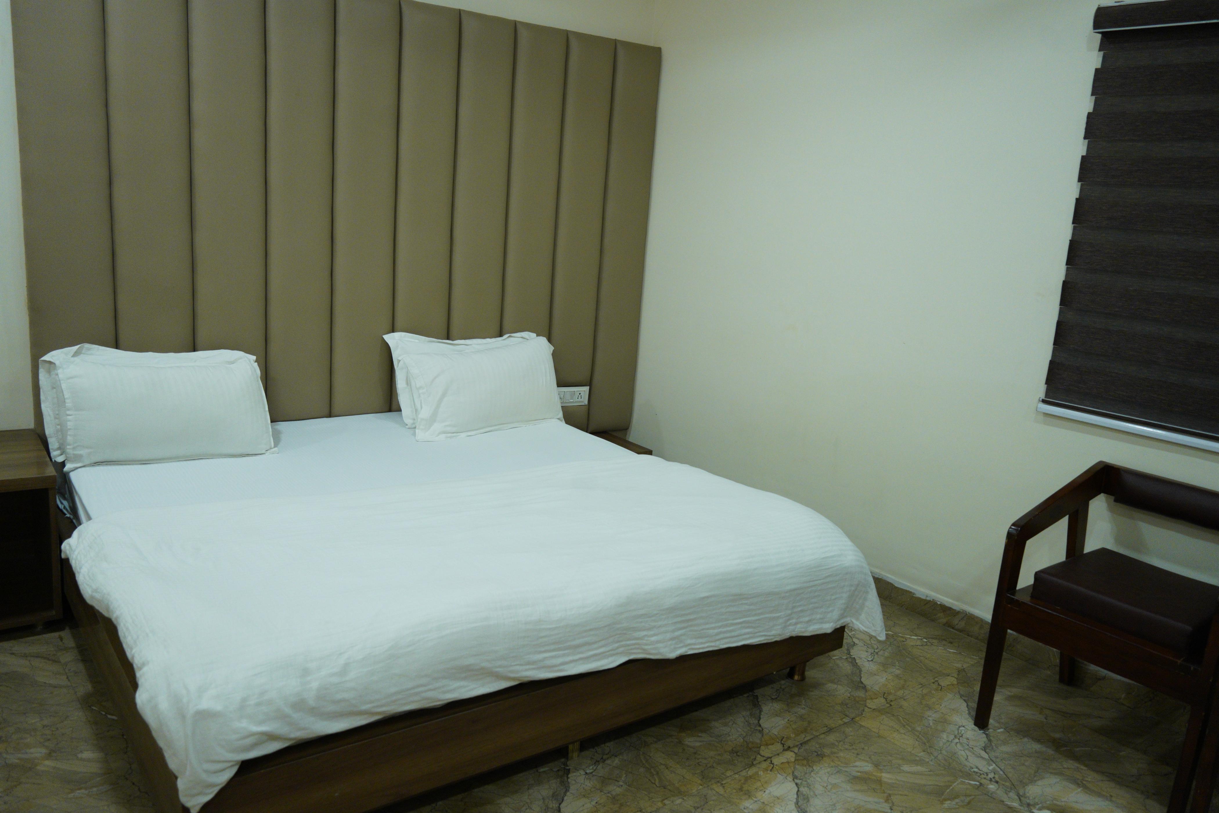 Hotel Sagar Inn - Tap to explore photos