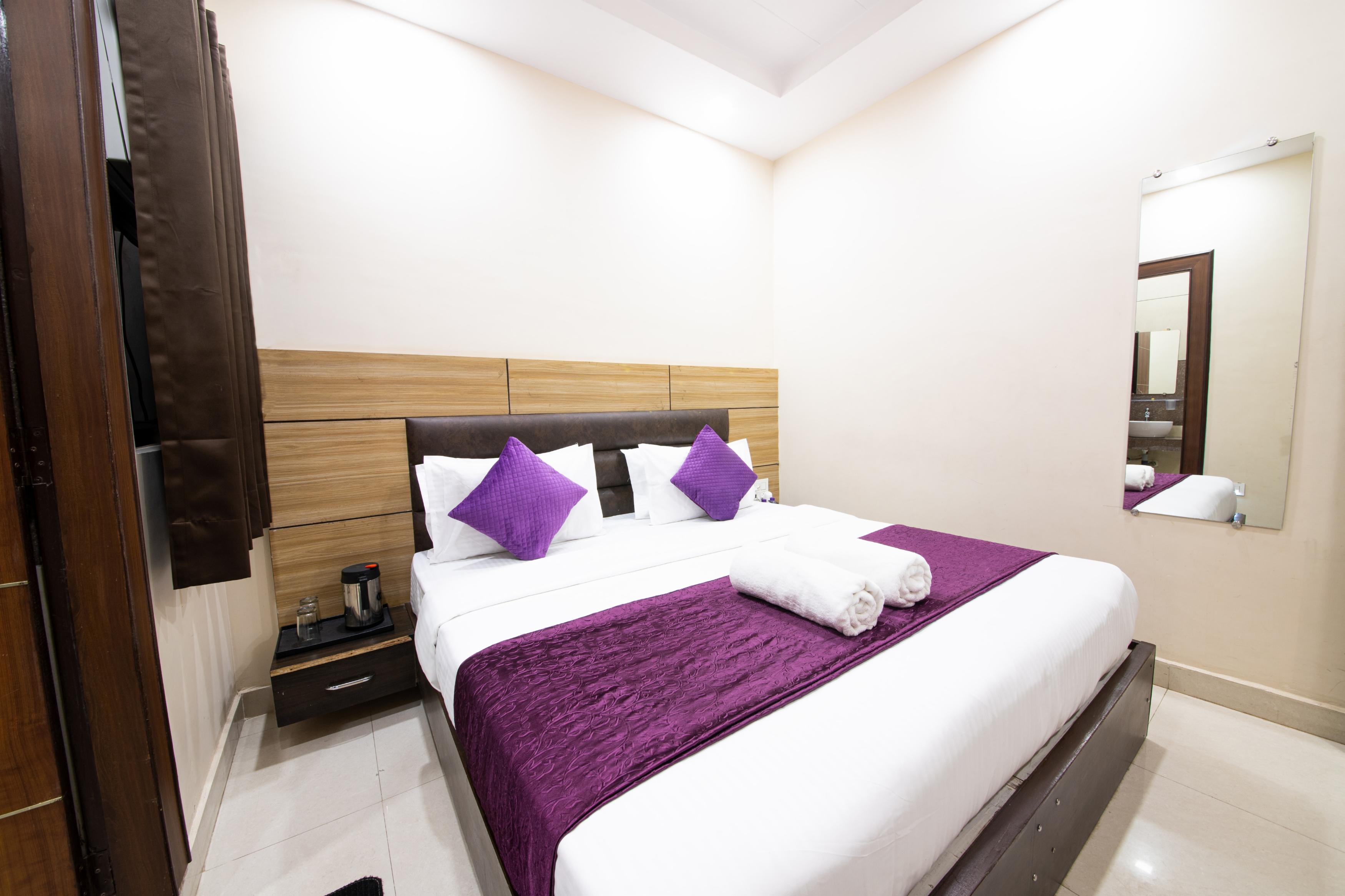 Perfectstayz Value Dwarkesh near Haridwar Railway Station - Tap to explore photos