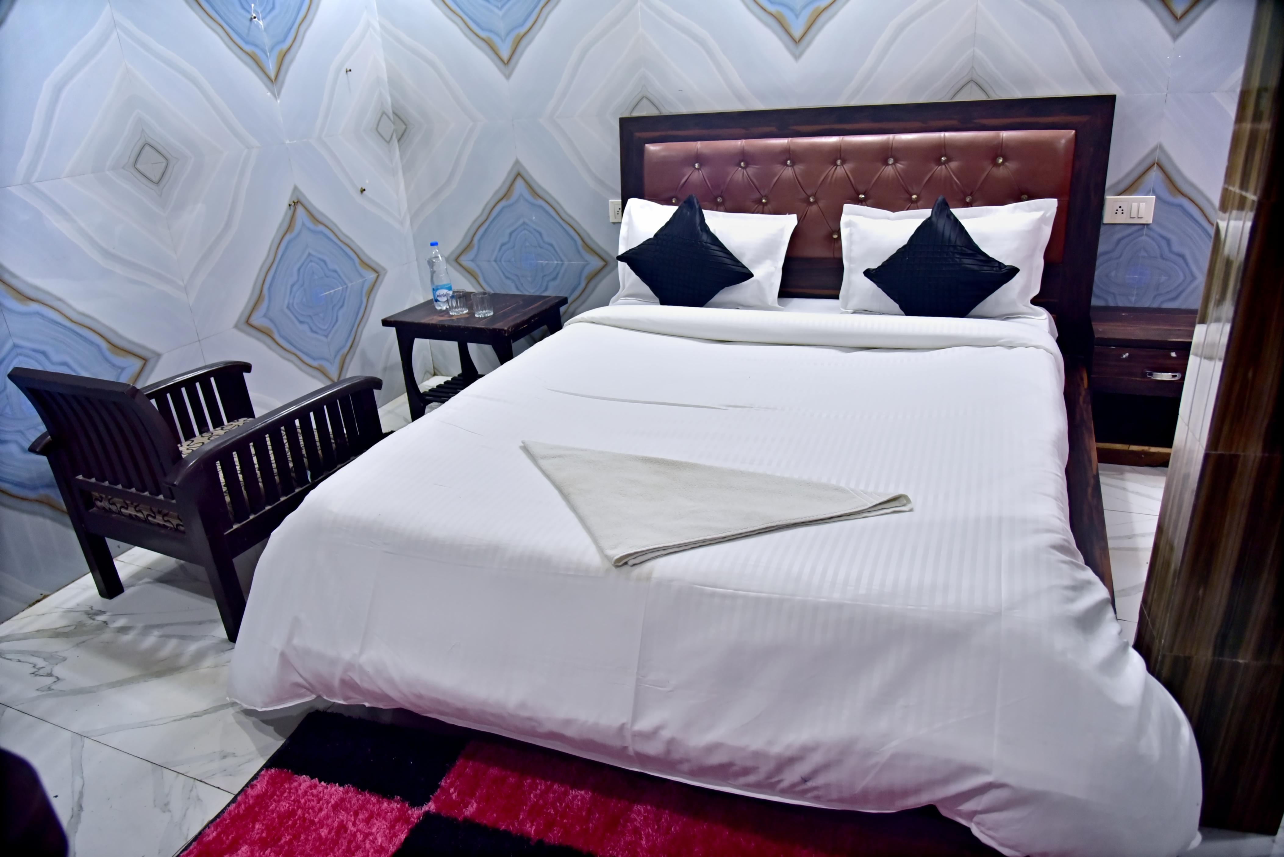 Chemis Inn by Hotel Krishna Palace - Tap to explore photos