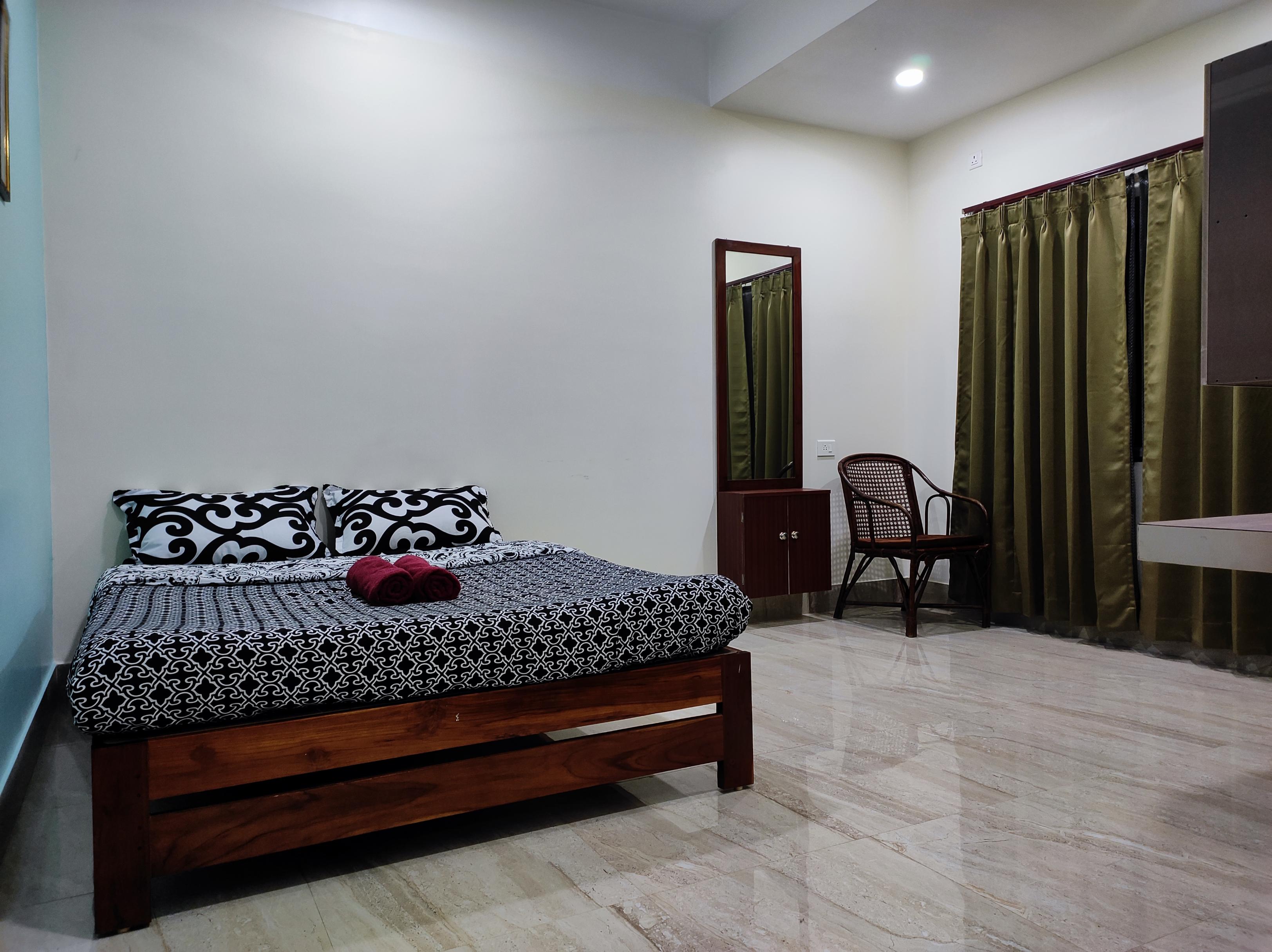Maple Home Stay | Near Apollo Hospital - Tap to explore photos
