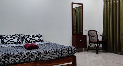 Maple Home Stay | Near Apollo Hospital Room Type - Deluxe Room With Free Wifi Maple Home Stay | Near Apollo Hospital Room Type - Deluxe Room With Free Wifi
