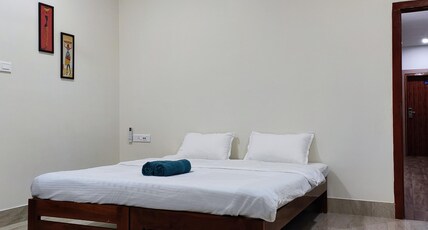 Maple Home Stay | Near Apollo Hospital Room Type - Super Deluxe With Free Wifi Maple Home Stay | Near Apollo Hospital Room Type - Super Deluxe With Free Wifi