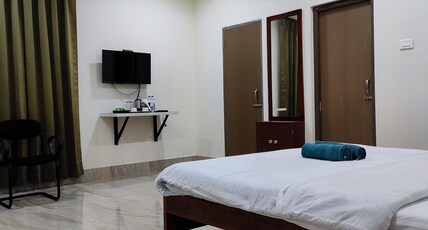 Maple Home Stay | Near Apollo Hospital Room Type - Two Bed Super Deluxe WIth Free Wifi Maple Home Stay | Near Apollo Hospital Room Type - Two Bed Super Deluxe WIth Free Wifi