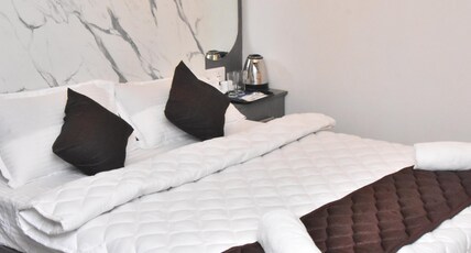 Sanns Tropicana. Room Type - Standard Double