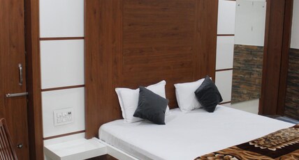 Fateh Chand Da Hotel Room Type - Deluxe Room