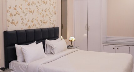 Hotel RIO Benaras Room Type - Premium Room King size Bed
