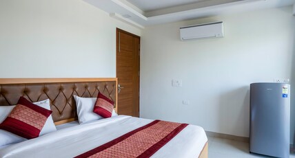 The Palms Inn near Medanta Room Type - Studio Room With Balcony The Palms Inn near Medanta Room Type - Studio Room With Balcony