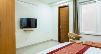 The Palms Inn near Medanta Room Type - Studio Room The Palms Inn near Medanta Room Type - Studio Room