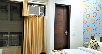 Hotel Le Heritage @Nizamuddin Railway Station Room Type - Standard Room with Balcony