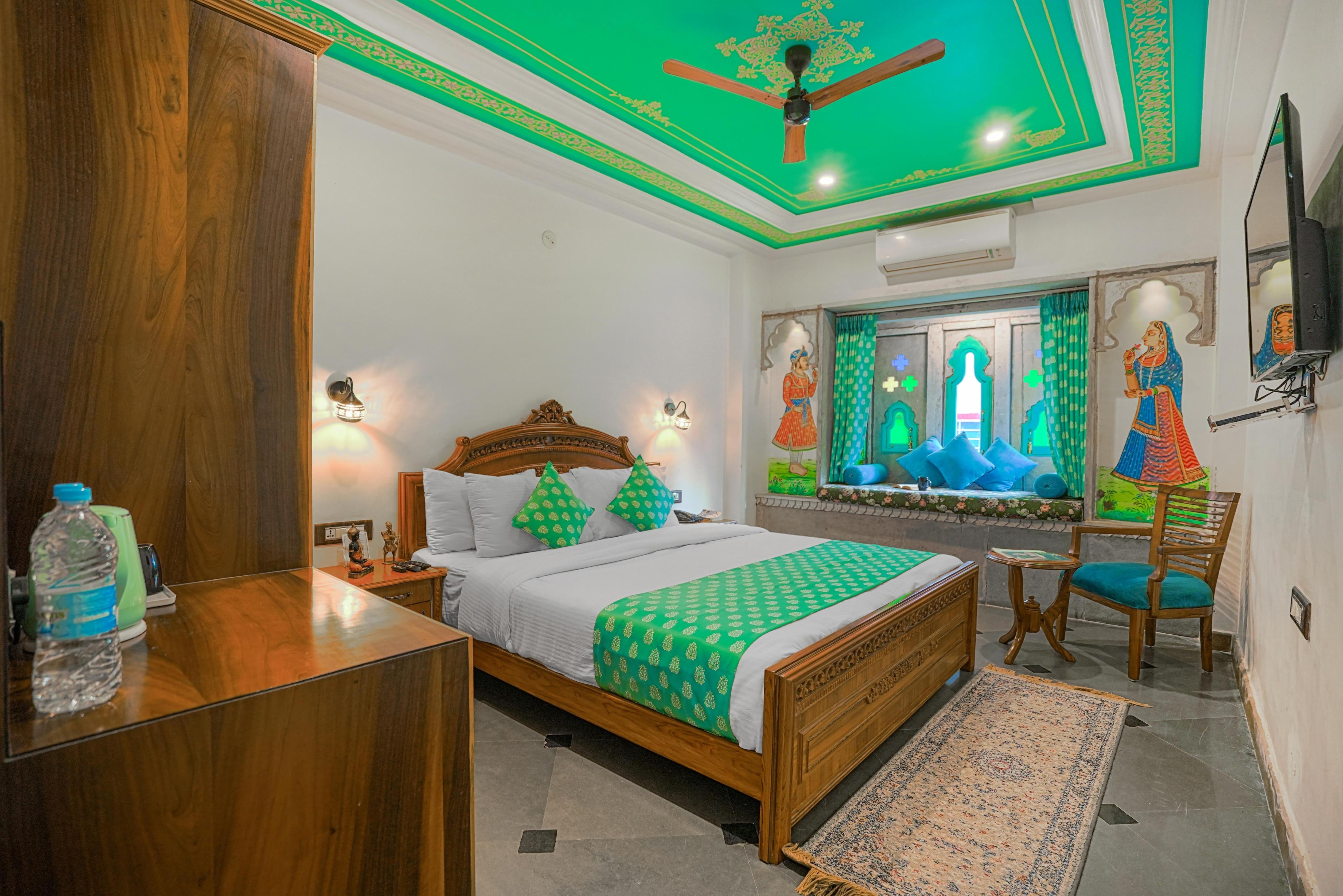 AAJ HAVELI - Pichola Lake Facing Hotel Room Type - Deluxe Suite