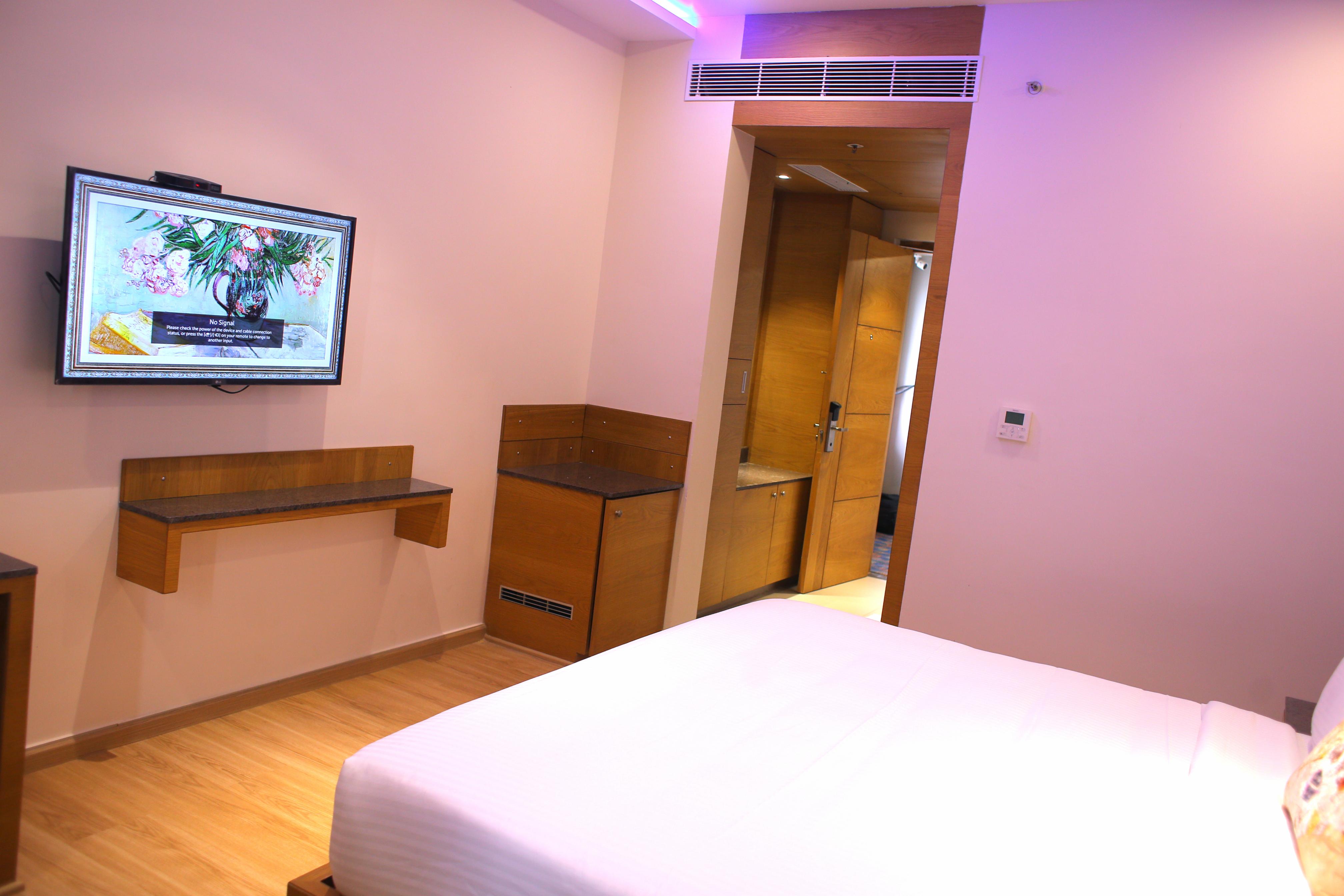 Comfort Inn Kaikaluru - Tap to explore photos