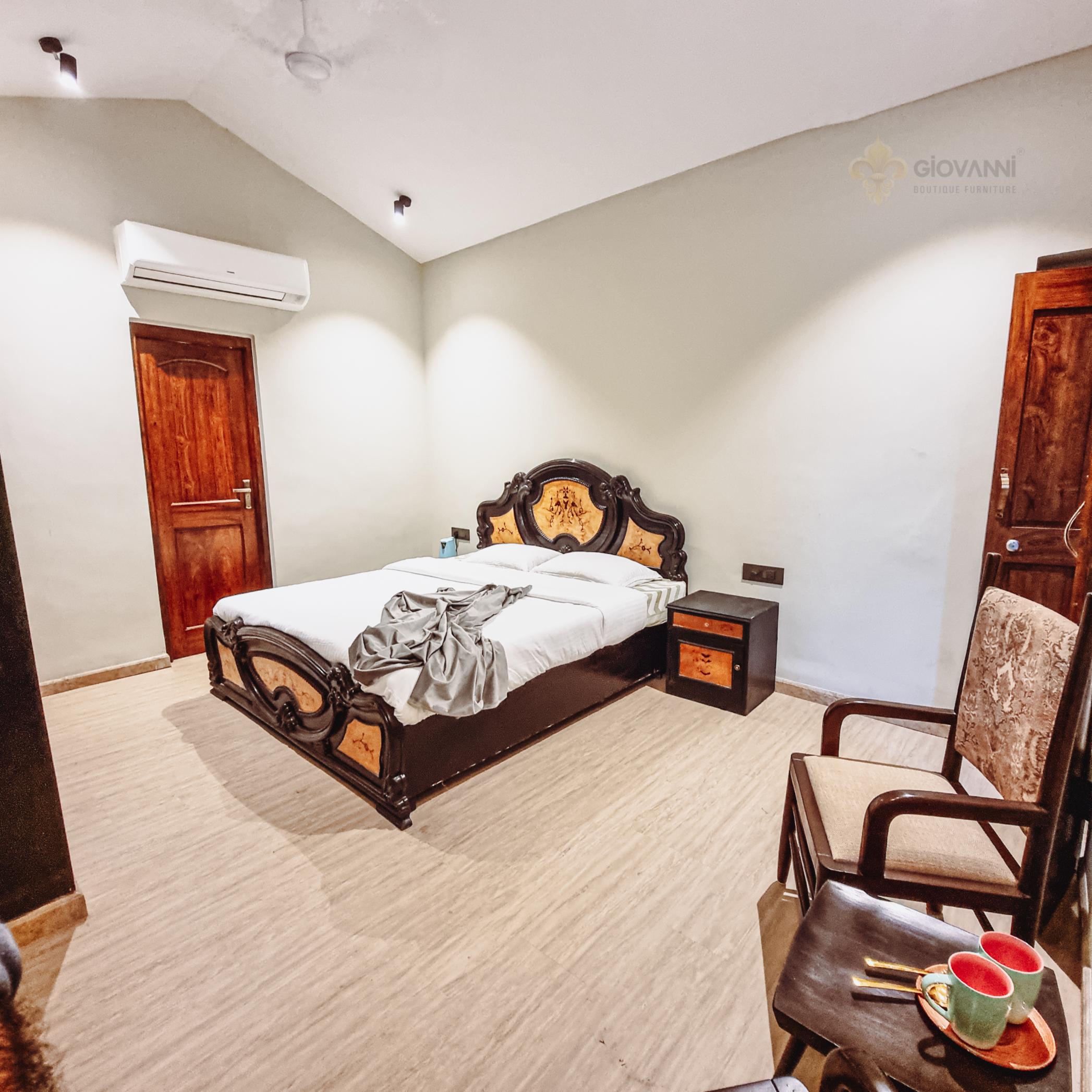 Giovanni House Room Type - Deluxe King Room